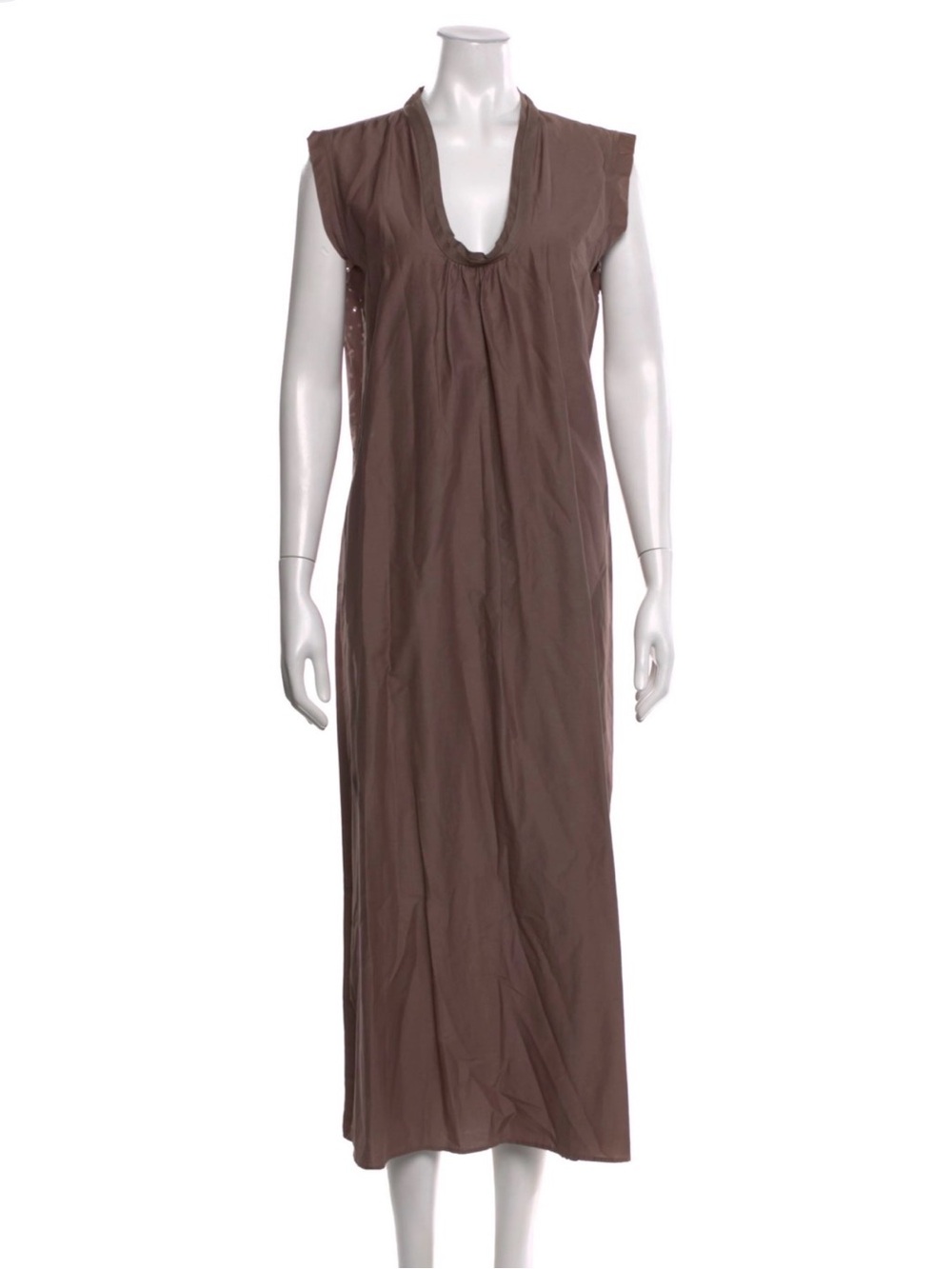 That Matta V-Neck Long Dress is a sleeveless fluid midi to - mix a lightweight